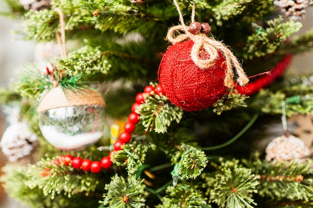 artificial-christmas-trees-on-the-top-of-the-list